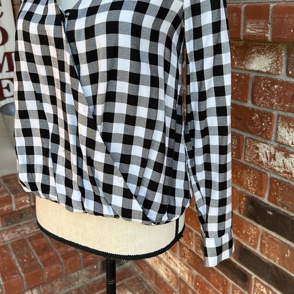 Madewell Wrap-Front Shirt in Buffalo Check Women's Size Extra Small - Picture 4 of 9